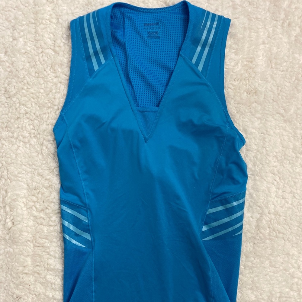 🌸3/$20🌸Reebok Easy Tone tank